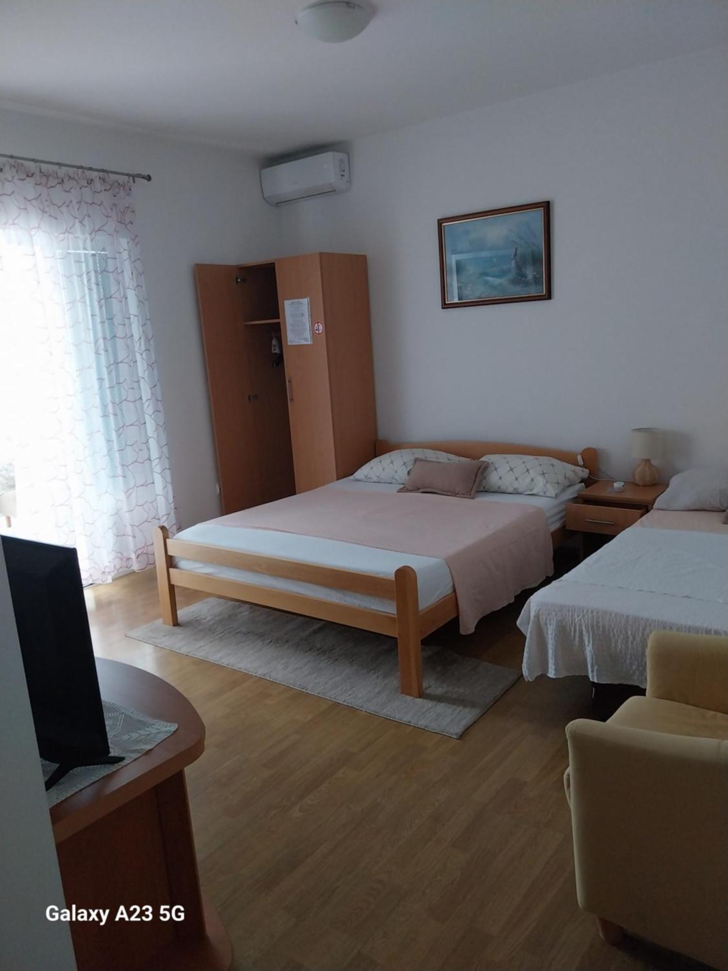 Apartmani Liberan Neum Ruang foto